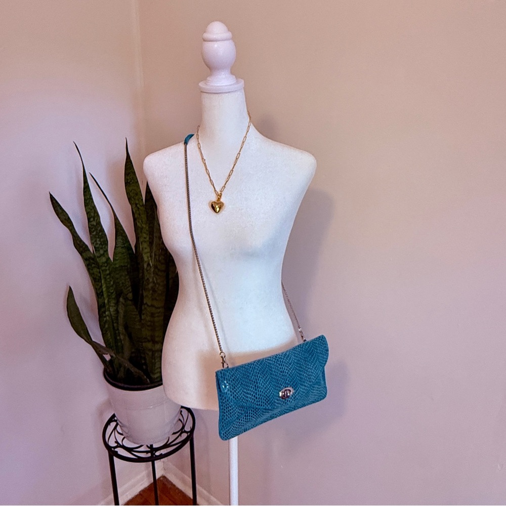 Sorial | Turquoise Clutch/Crossbody with Turn Lock - Picture 9 of 9
